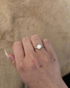 Pandora Gold Ring with Clear Stone comes w gift box