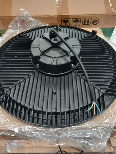 UFO LED LIGHT 300W (brand new in box)