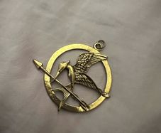 Mocking jay pendant