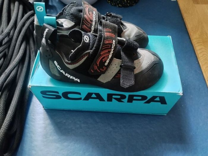 scarpa generator climbing shoes size 42
