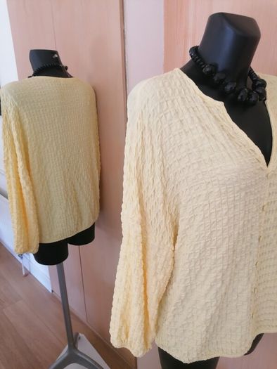 Women's Top Nwt Size 16