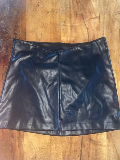 H&M Black faux leather skirt