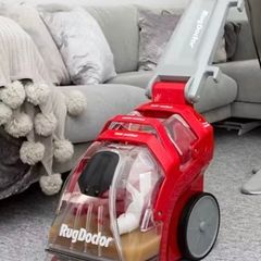 Carpet cleaner rug doctor