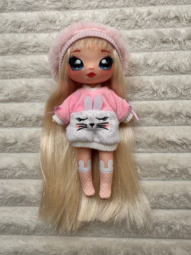 Na! Na! Na! Surprise Doll Aubrey Heart with Bunny Sweater Used Please see photos
