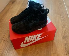 Nike Court Borough Mid-top. Fleece Lined. Size 2.5