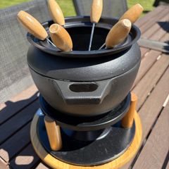 Cast iron fondue set