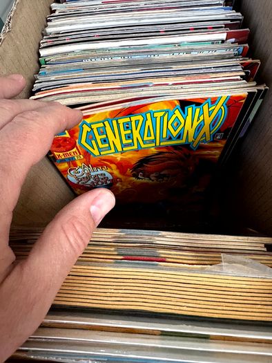 Marvel & DC Long Comic Box w 300 comics for Sale