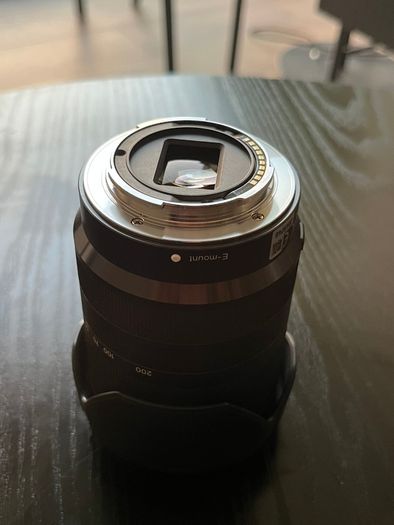 Sony 18-200mm F3.5-6.3 E-Mount Lens SEL18200LE