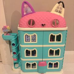 Gabby doll house