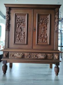 Beautiful antique oak cabinet
