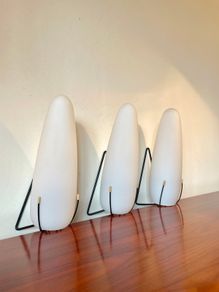 1 x Mid Century Philips Louis Kalff Wall Light Sconce, Opaline Milk Glass Black Wire Frame, 70s Dutch