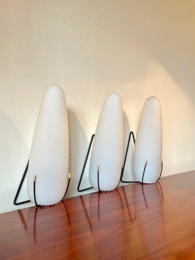 1 x Mid Century Philips Louis Kalff Wall Light Sconce, Opaline Milk Glass Black Wire Frame, 70s Dutch