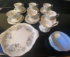 Royal Albert Silver Maple 21pc Bone China Tea Set in Excellent Condition