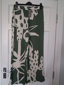 Parfois Printed Trousers - Green Ivory - M to L - BNWT RRP 39.99