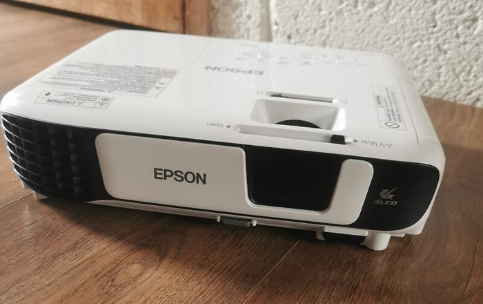 Epson EB-X41
