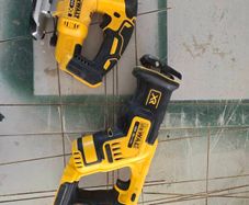 sabre saw and jisaw dewalt
