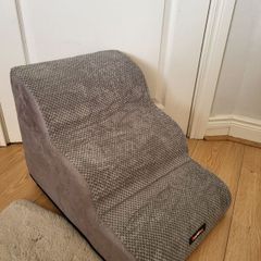 Dog stairs brand new