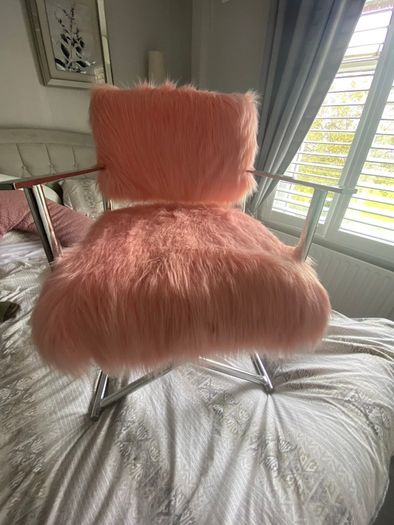 Girls bedroom chair
