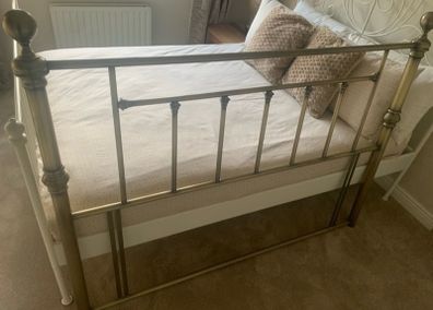 Bronze bed head only. Brand new