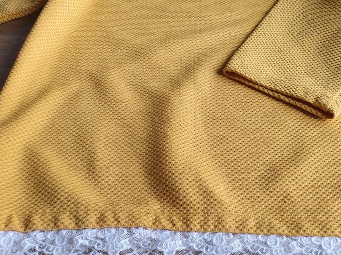 Lovely Girls Lace Trim Long Sleeve Top Age 9 Yrs