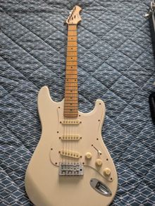 Rockwood by hohner stratocaster style