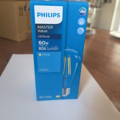 10 x Philips 806 lumen screw-in bulbs