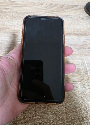 Apple iPhone 11 Red