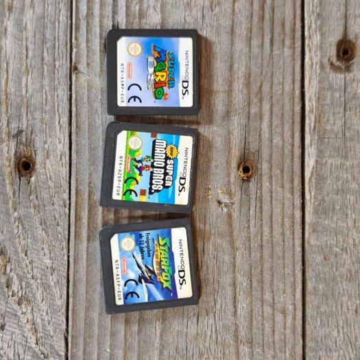 Nintendo DSi Arctic White Console with New USB Charger, 3 Great Games ,Clean