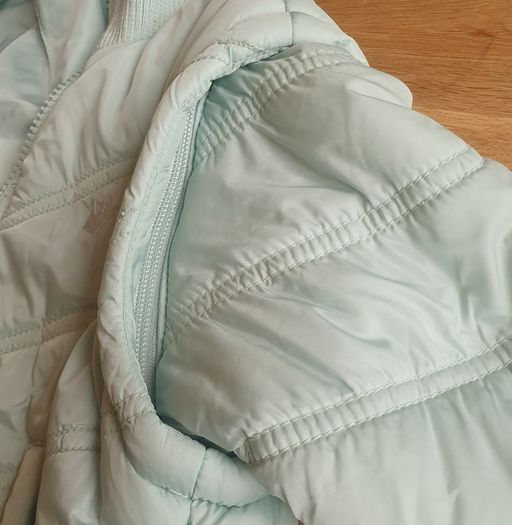 Gorgeous Girls Jacket with Detachable Sleeves Age 3 to 4 Yr