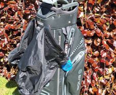 Golf clubs. Titleist set