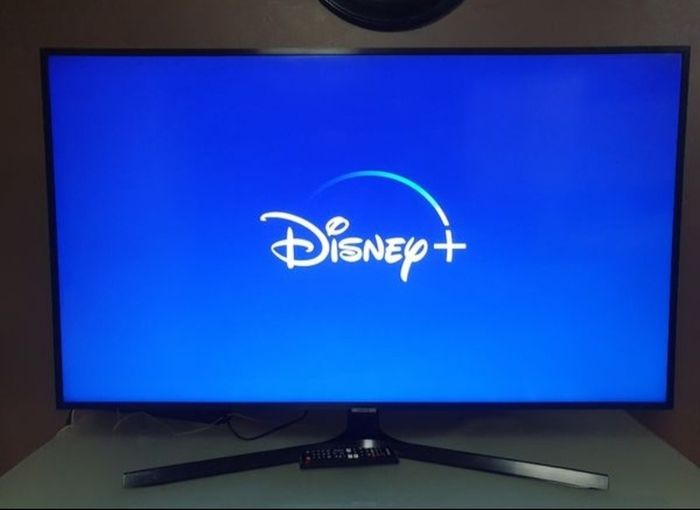 50" Samsung 4K Certified Ultra HD HDR Smart LED TV