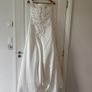 Wedding dress Image 2
