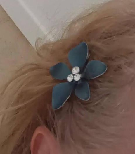 Vintage Flower Hair Clip with Rhinestones