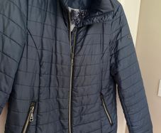 jacket..puffa with hood in collar