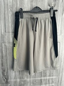 Boys Under Armour Shorts - YXL