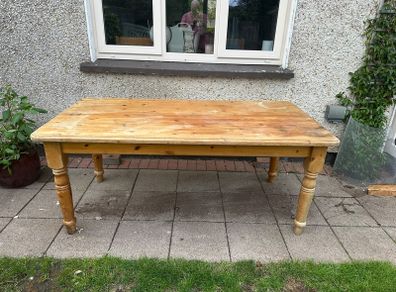 Pine Table