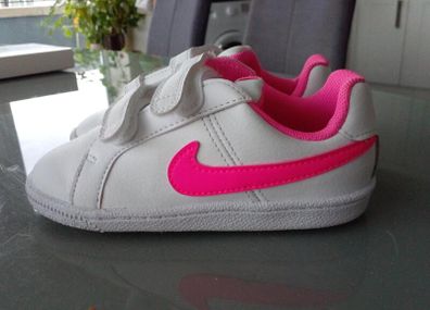 Junior Nike size J/8