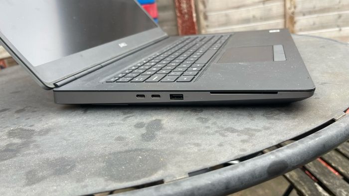 Dell Precision 7750 Mobile Workstation - i9-10885H | 32GB RAM | RTX 3000 | 1.16TB SSD