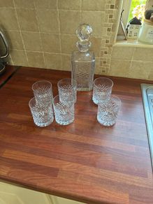 Innisfree 6x tumblers and 1x decanter