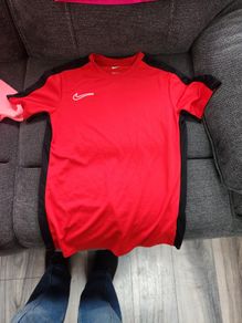 Sports top