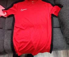 Sports top