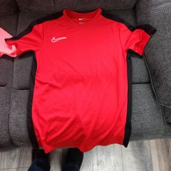 Sports top