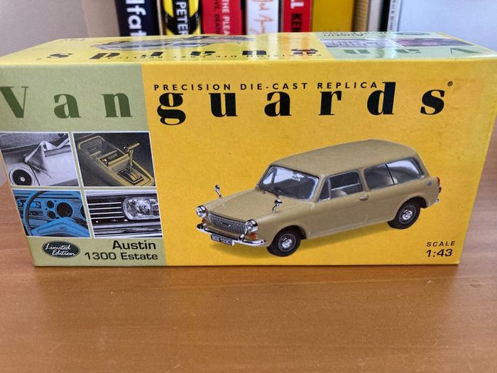 Corgi Vanguards Austin 1300