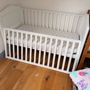 Baby cot Nested from Smyths