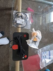 Boosted TV Antenna (flat antenna, booster and plug)