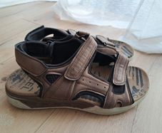 Size 40 Like New Sandals Men Boy