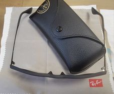 Ray.Ban .Chris
