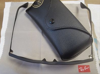 Ray.Ban .Chris