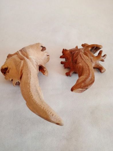 Hand Crafted Wooden Lizards x 2
