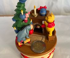 Christmas Music Box - Winnie the Pooh